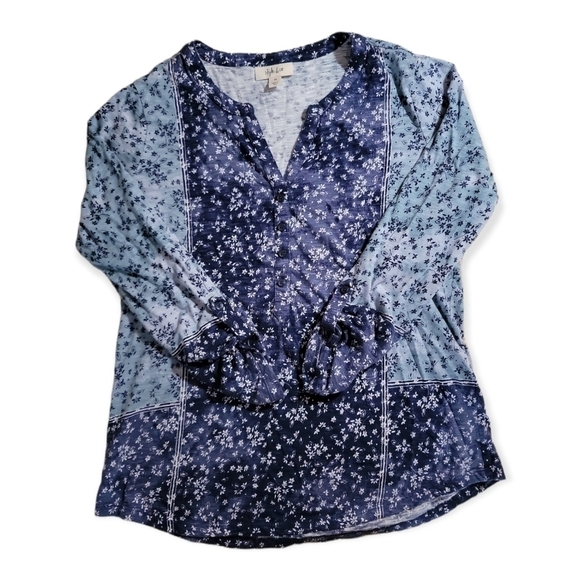 Style and Co Tops - Style and Co 𝅺Blue Floral Long Sleeve Top
